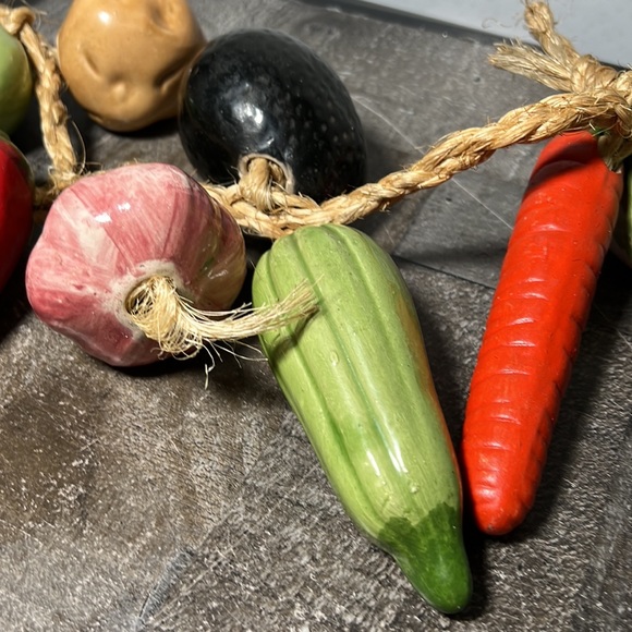 Vintage Ceramic Vegetables Hanging on a Rope - Picture 5 of 5